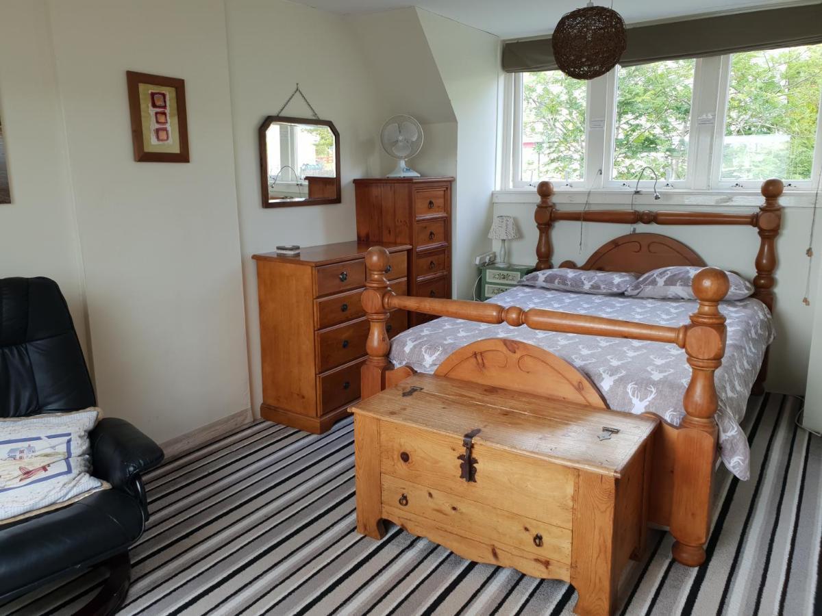 אינוורארי Quirky Lochside Home מראה חיצוני תמונה